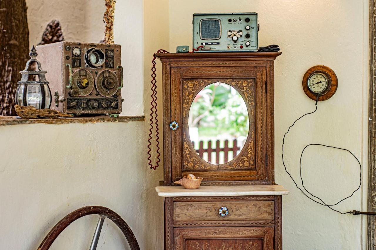 Kwale Mami Wata House Bed & Breakfast エクステリア 写真