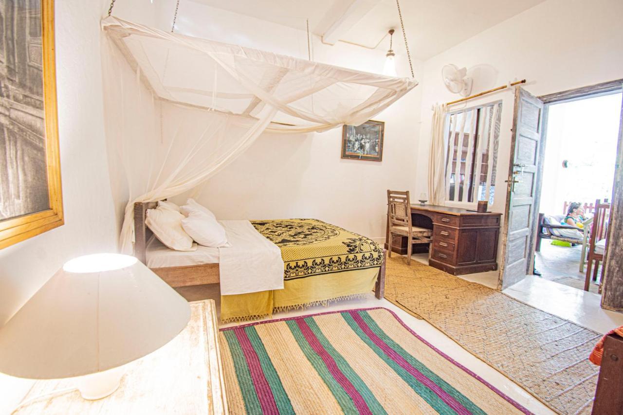Kwale Mami Wata House Bed & Breakfast エクステリア 写真