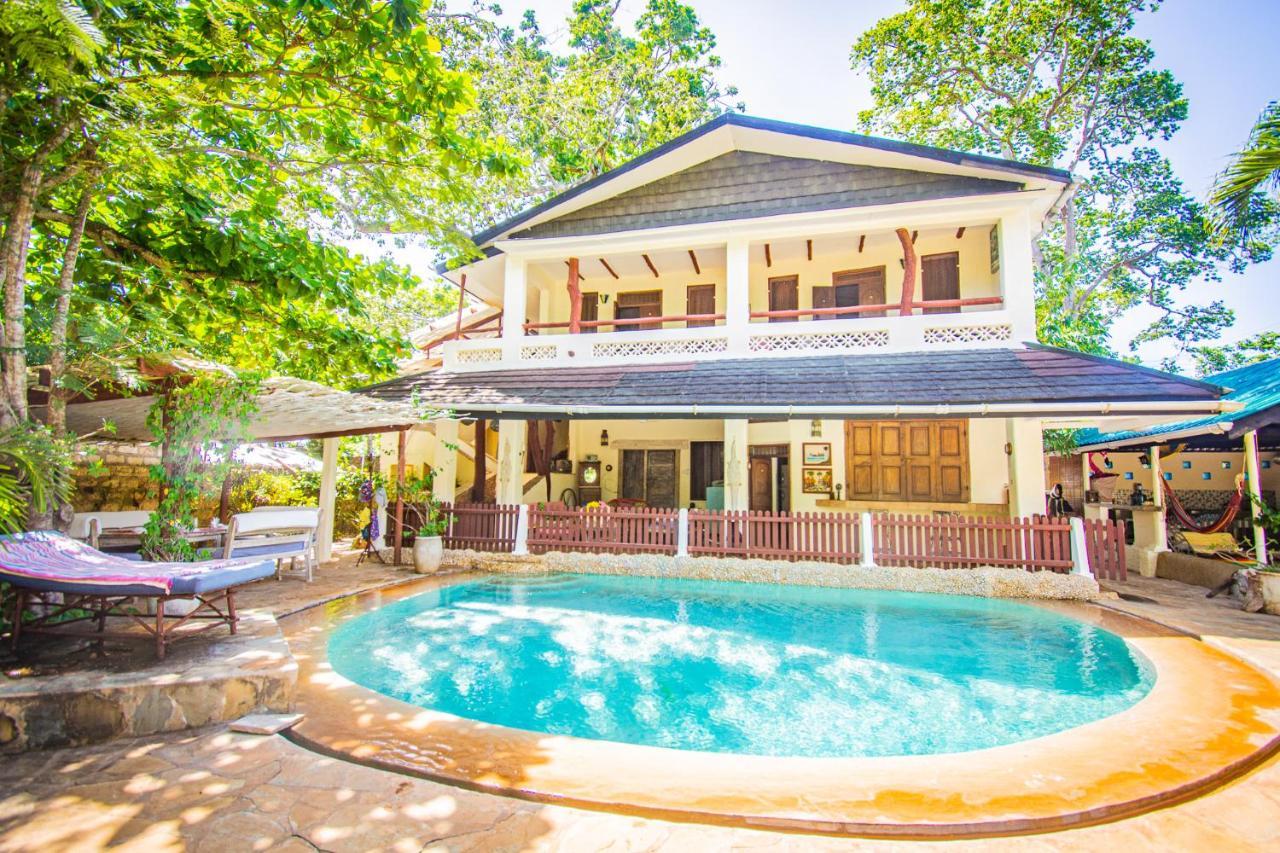Kwale Mami Wata House Bed & Breakfast エクステリア 写真