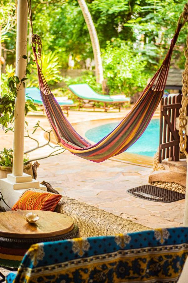Kwale Mami Wata House Bed & Breakfast エクステリア 写真